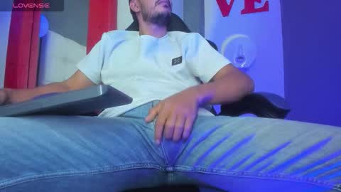 yeison0593 online show from 03/01/26, 06:48