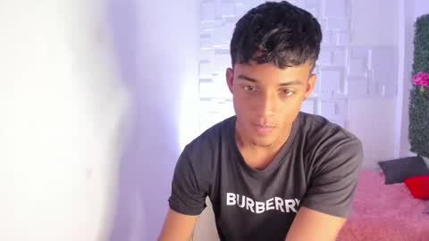 Snapshot of yeison_77 chatting on 12/03/24, 01:41 yeison_77 online show from 12/03/24, 01:41