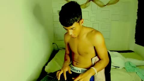 Snapshot of yeison_77 chatting on 12/10/24, 07:58 yeison_77 online show from 12/10/24, 07:58