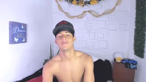 Snapshot of yeison_77 chatting on 12/14/24, 06:52 yeison_77 online show from 12/14/24, 06:52