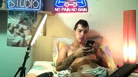 yeisoncastellanos1999 online show from 12/21/25, 10:28