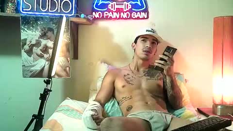 yeisoncastellanos1999 online show from 01/13/26, 11:04
