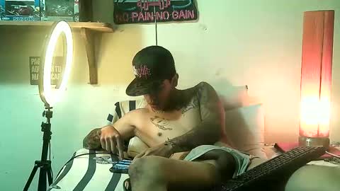 yeisoncastellanos1999 online show from 04/16/26, 08:31