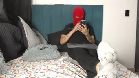 yeisongomezz online show from 09/27/25, 02:05