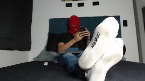 yeisongomezz online show from 09/29/25, 03:11