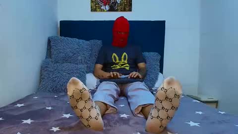 yeisongomezz online show from 11/28/25, 02:14