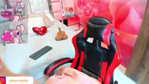 yelena  online show from 02/02/26, 01:32