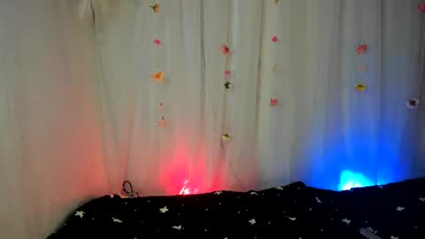 YELINA online show from 11/07/25, 10:32