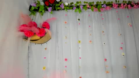 YELINA online show from 11/25/25, 12:32