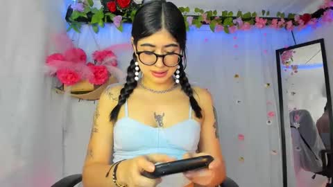 YELINA online show from 12/04/25, 11:57