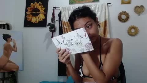 Snapshot of yemaya_28 chatting on 02/11/25, 09:42 Yemaya 28 online show from 02/11/25, 09:42