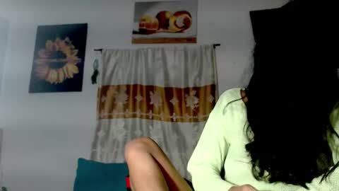 Snapshot of yemaya_28 chatting on 11/29/25, 08:06 Yemaya 28 online show from 11/29/25, 08:06