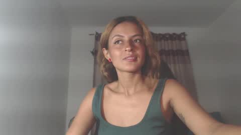Snapshot of yemaya_28 chatting on 05/09/26, 05:34 Yemaya 28 online show from 05/09/26, 05:34