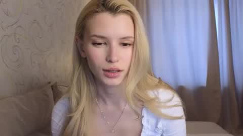 Yenna online show from 02/17/26, 06:32