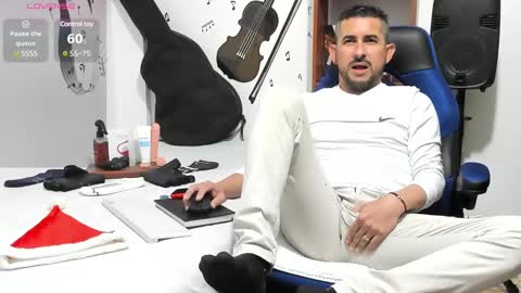 Snapshot of yeol_king chatting on 12/03/24, 06:17 Yeol online show from 12/03/24, 06:17