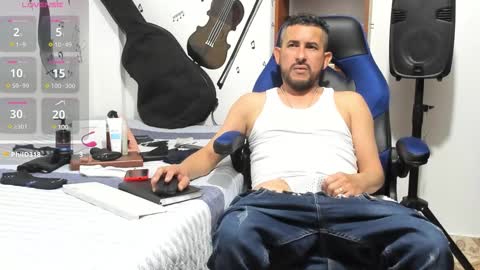 Snapshot of yeol_king chatting on 01/19/25, 01:10 Yeol online show from 01/19/25, 01:10