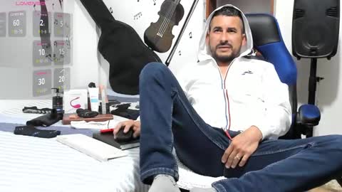 Snapshot of yeol_king chatting on 01/20/25, 06:53 Yeol online show from 01/20/25, 06:53