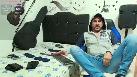 Snapshot of yeol_king chatting on 03/01/25, 06:43 Yeol online show from 03/01/25, 06:43