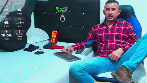 Snapshot of yeol_king chatting on 11/04/25, 07:57 Yeol online show from 11/04/25, 07:57