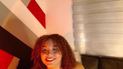 Snapshot of yera_carey chatting on 10/11/25, 09:57 Yera online show from 10/11/25, 09:57