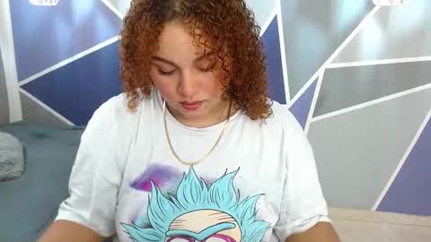 Snapshot of yera_carey chatting on 10/31/25, 12:50 Yera online show from 10/31/25, 12:50