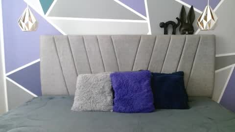 Snapshot of yera_carey chatting on 11/24/25, 12:05 Yera online show from 11/24/25, 12:05