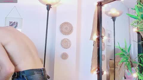 Snapshot of yeremmy_twink chatting on 05/19/26, 06:58 yeremmy_twink online show from 05/19/26, 06:58