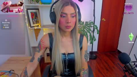 yeriawaddell  online show from 01/06/25, 03:29