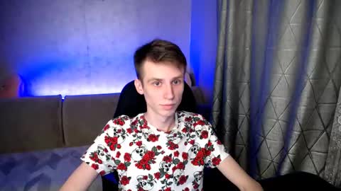 Snapshot of yes_cute_boy_ chatting on 03/07/25, 10:54 Eden online show from 03/07/25, 10:54