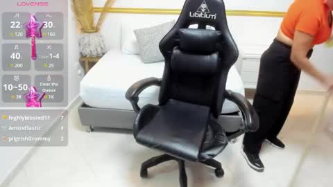 yesenia online show from 01/21/25, 01:18