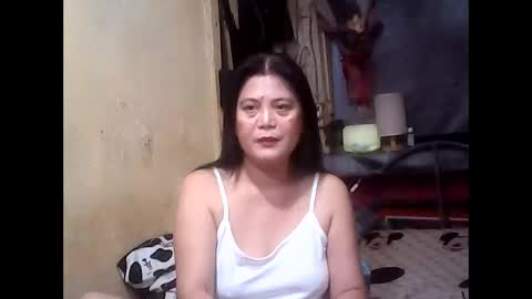 Snapshot of yesimpretty chatting on 03/10/26, 07:30 hi im bea online show from 03/10/26, 07:30