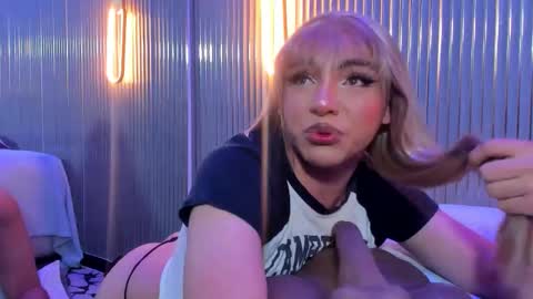 Snapshot of yess__daddy_ chatting on 01/13/26, 10:04 sofia online show from 01/13/26, 10:04