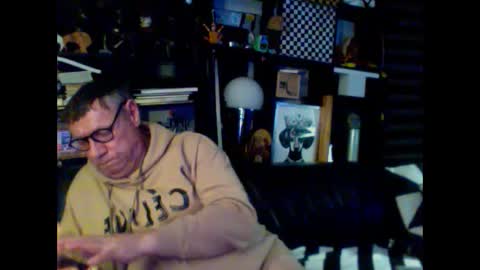 Snapshot of yessex247 chatting on 11/07/25, 01:16 yessex247 online show from 11/07/25, 01:16