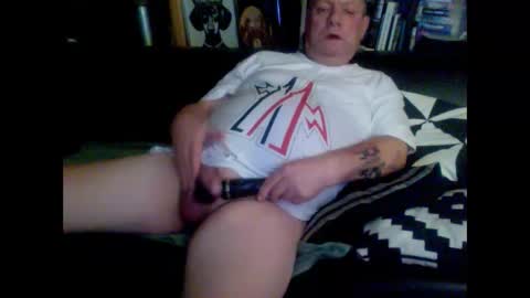 Snapshot of yessex247 chatting on 11/27/25, 02:13 yessex247 online show from 11/27/25, 02:13