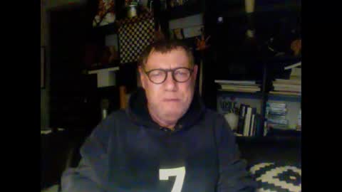 Snapshot of yessex247 chatting on 11/29/25, 01:30 yessex247 online show from 11/29/25, 01:30