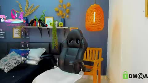 Snapshot of yessika_parker chatting on 04/30/26, 08:53 yessika_parker online show from 04/30/26, 08:53