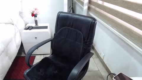 jessy online show from 11/16/25, 06:13