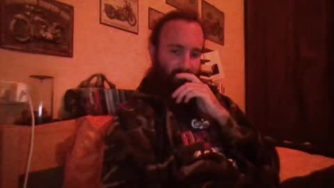 Snapshot of yeti_92 chatting on 11/10/25, 05:34 yeti_92 online show from 11/10/25, 05:34