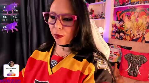 Luna online show from 06/09/26, 12:44