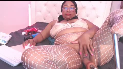 Yhazan Blake online show from 04/10/26, 03:45