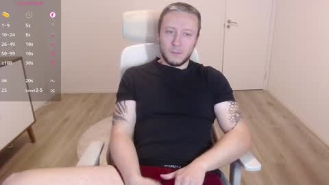 Snapshot of yhdxhy chatting on 12/08/24, 07:22 James online show from 12/08/24, 07:22