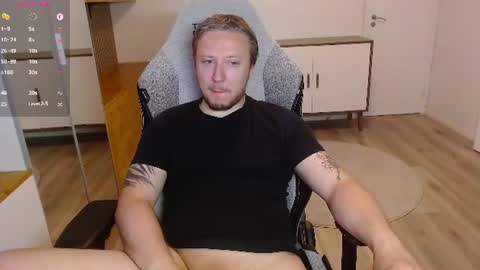 Snapshot of yhdxhy chatting on 06/28/26, 01:00 James online show from 06/28/26, 01:00
