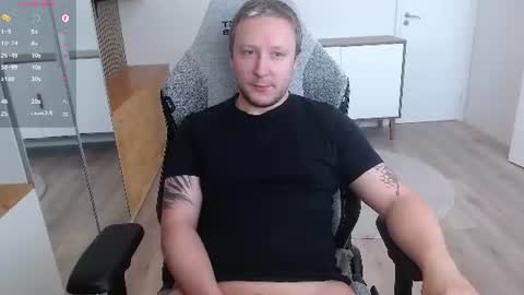 Snapshot of yhdxhy chatting on 07/22/26, 01:14 James online show from 07/22/26, 01:14