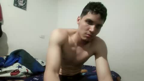 yhoangaga2025 online show from 05/17/26, 03:48