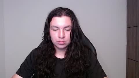 Snapshot of yigolo_ chatting on 07/12/26, 04:14 Gio online show from 07/12/26, 04:14