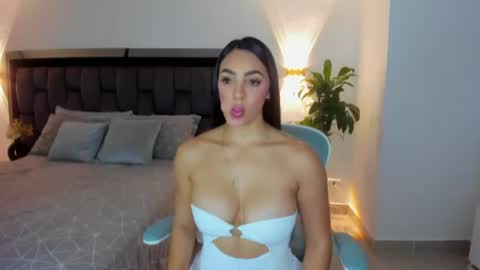 Snapshot of yikaalves chatting on 07/06/26, 12:07 Yika Alves online show from 07/06/26, 12:07