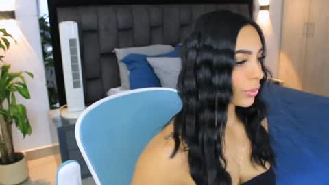 Snapshot of yikaalves chatting on 07/18/26, 10:13 Yika Alves online show from 07/18/26, 10:13