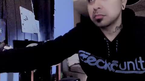 Snapshot of yimikrikz chatting on 10/04/25, 11:41 YuMMYuMMz online show from 10/04/25, 11:41