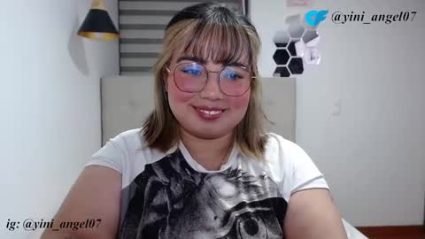 hii i am yini online show from 11/09/25, 01:37