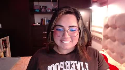 hii i am yini online show from 02/10/26, 03:43